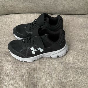 Under Armour kid shoes! Size 10.5. New!